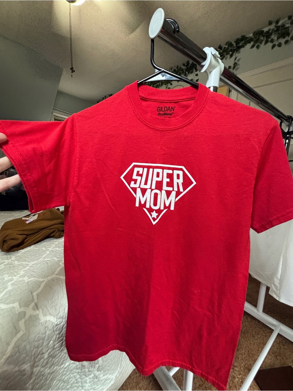 Gildan Red Super Mom Graphic Tee